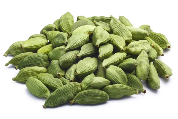 Pile of dried green cardamom pods, paths — Stock Photo, Image