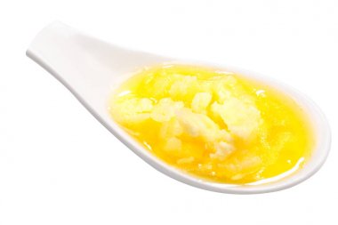 Kaşığı ghee erimiş tereyağı