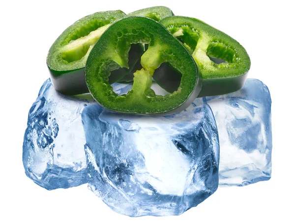 Trozos de Jalapeño congelados aislados — Foto de Stock