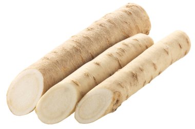 Yabanturpu köklerini kes (Armoracia rusticana taproot), izole edilmiş