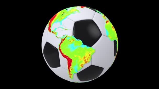 Bola de futebol realista isolada na tela preta. 3d animação looping sem costura. Mapa do mundo multicolorido detalhado na bola de futebol preto e branco . — Vídeo de Stock