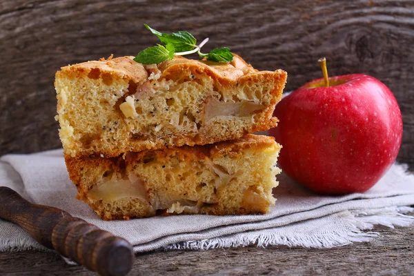 Charlotte pasta elmalı