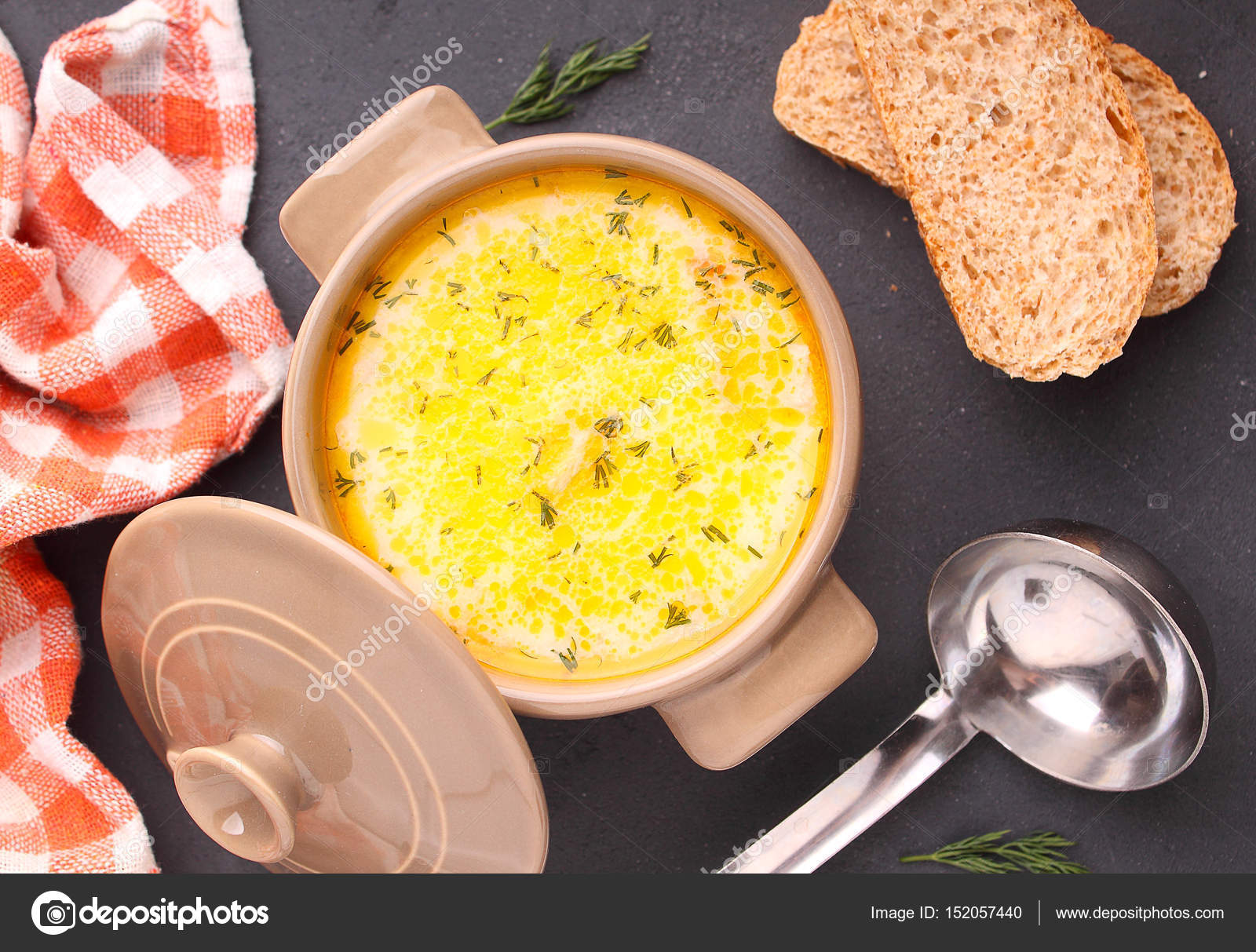 Сырный суп с копченой курицей и плавленным сыром. Сырный суп с шампиньонами и брокколи. Овощной суп с сыром. Суп романо сырный. Скрипкина анастасия сырный суп.