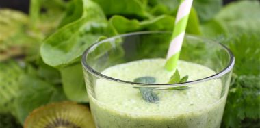 Ispanaklı yeşil smoothie