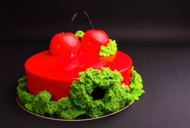 Kek berry mus ve moleküler bisküvi