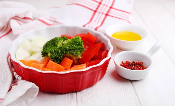 Gemüse Zum Backen Der Form Kochen Roher Pfeffer Karotten Brokkoli — Stockfoto