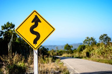 Sarı uyarı Multi eğrisi tabelasını