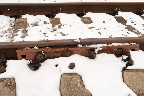 Met Sneeuw Bedekte Spoorlijn Spoorverbinding Roest Close — Stockfoto