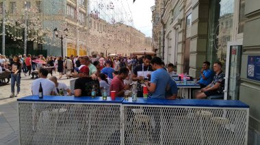 Moskova, Nikolskaya Caddesi, 30 Haziran 2018. 2018 Dünya Kupası hayranları, tatilci taraftarlar, Moskova 'nın konukları.