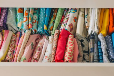 Pamuk Kumaş ana tarafından renkli