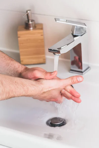 Händewaschen Mit Seife Badezimmer Zur Vermeidung Von Kontamination Nahaufnahme Stockfoto