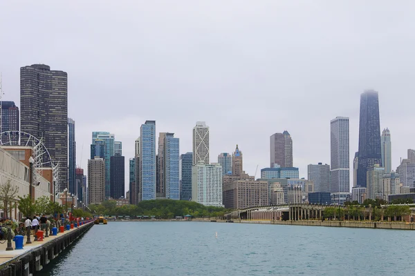 Vista del horizonte de Chicago desde Navy Pier — Foto de Stock