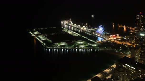 4k UltraHD-Zeitraffer-Antenne von Navy Pier, Chicago in der Nacht — Stockvideo