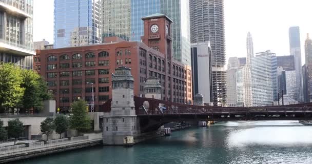 4 k Ultrahd syn på flodpromenaden i Chicago — Stockvideo