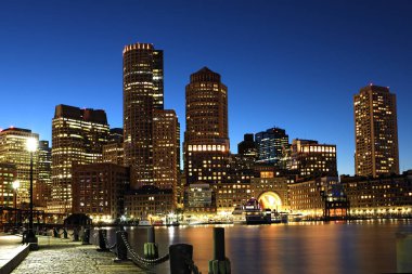 Boston, Massachusetts şehir merkezi gece
