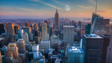 4 k Ultrahd Full Moon Manhattan, New York üzerinden