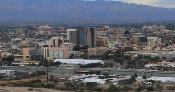 4 k Ultrahd Flygfoto över Tucson, Arizona skyline — Stockvideo
