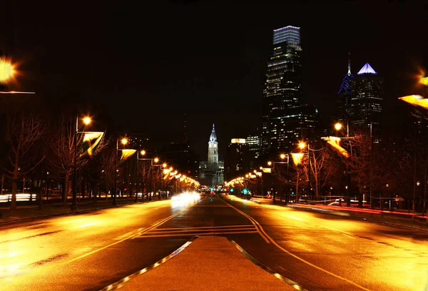 Le centre-ville de Philadelphie la nuit — Photo