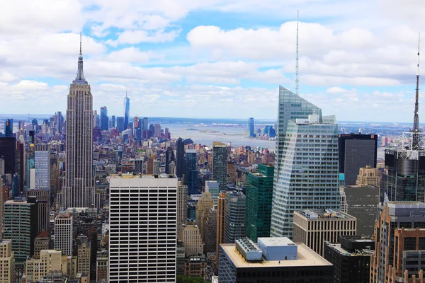 Midtown Manhattan na piękny dzień — Zdjęcie stockowe