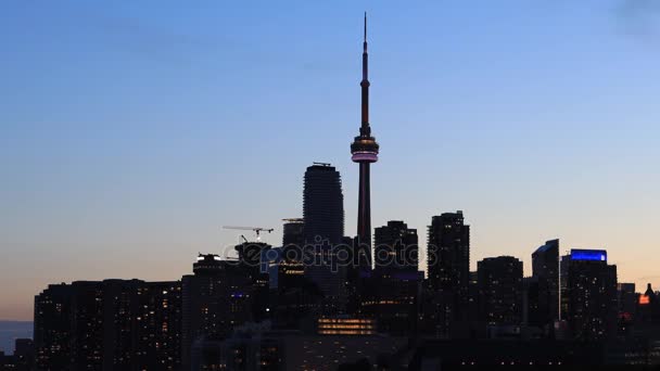 4K UltraHD Timelapse de Toronto por la noche a través del puerto — Vídeo de stock