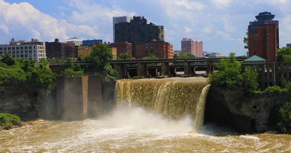 View of the High Falls in the city of Rochester — Stock Photo, Image