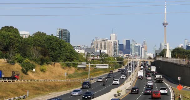 Uitzicht op Gardiner Expressway in Toronto 4k — Stockvideo