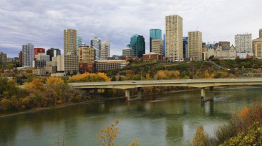 Edmonton şehir merkezi arasında Kuzey Saskatchewan Nehri