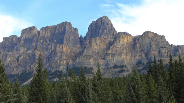 Zamek górskim w Parku Narodowym Banff, Kanada — Zdjęcie stockowe