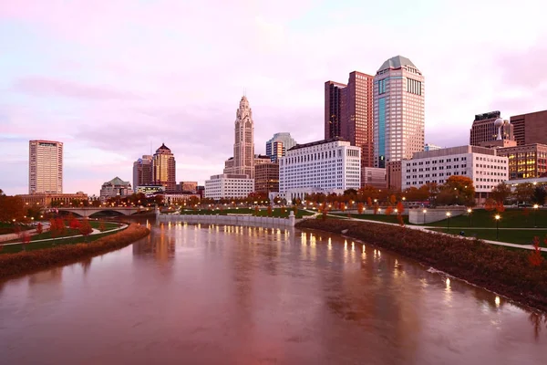 Columbus, Ohio centrum före soluppgången — Stockfoto