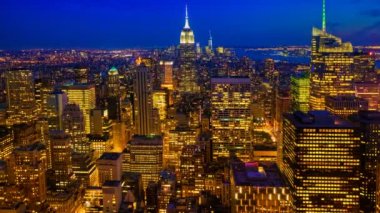 Midtown Manhattan'da 4k Timelapse hava gündoğumu
