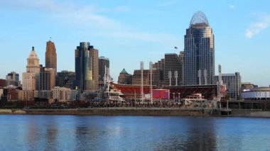 Cincinnati şehir merkezi timelapse gece gün 4k