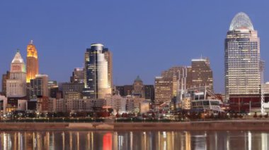 Cincinnati şehir merkezi timelapse gündoğumu 4k