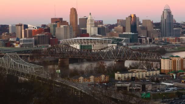Zeitraffer Von Cincinnati Bei Sonnenuntergang — Stockvideo