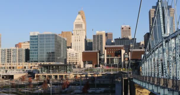 View Cincinnati Ohio Skyline — Stock Video
