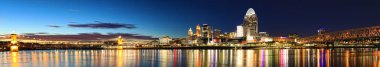 Cincinnati, Ohio manzarası, gece Panoraması