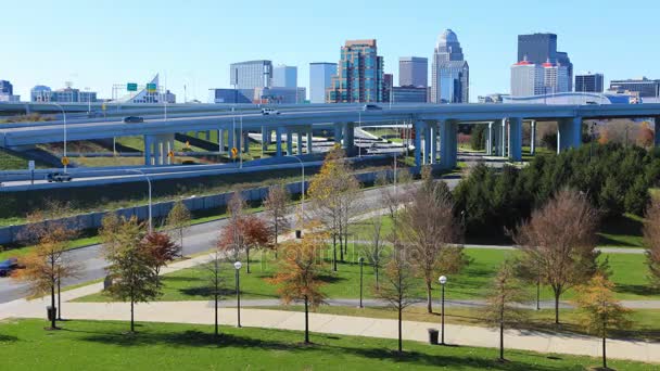 Timelapse Louisville Con Tráfico Ocupado — Vídeo de stock