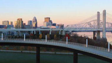 Timelapse Louisville, Kentucky, gece 4k