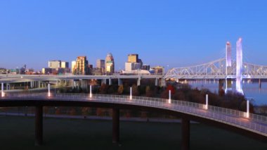 Louisville Timelapse Daybreak 4k