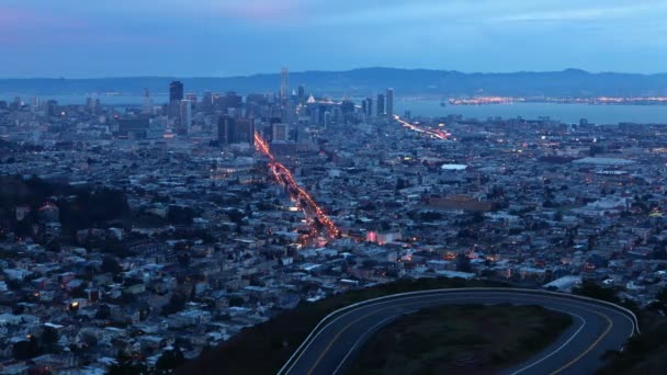 カリフォルニア州サンフランシスコのスカイライン の夜のタイムラプス — ストック動画