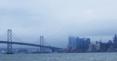 San Francisco Oakland Körfezi Köprüsü 4k görünümünü
