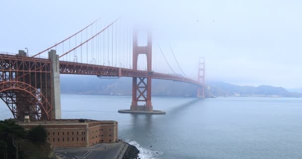 Kilátás Golden Gate Híd Ködös Időjárás — Stock videók