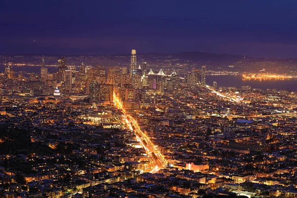 Nattvisning av San Francisco centrum — Stockfoto