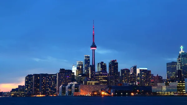 Центр міста Торонто, Канада на заході сонця — стокове фото