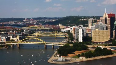 Timelapse anteni Pittsburgh, Pennsylvania şehir merkezinin 4k