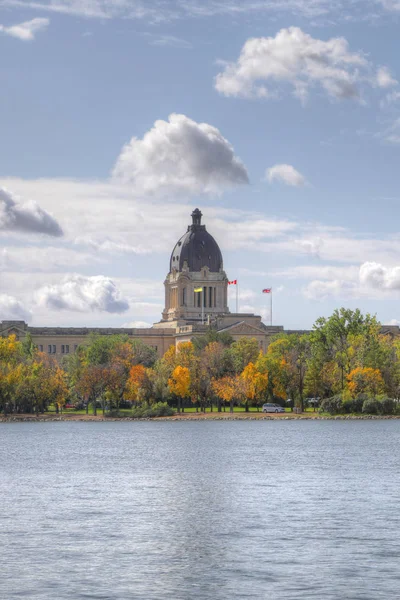Vertical del edificio de la Legislatura en Regina, Saskatchewan — Foto de Stock