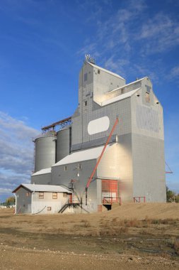 Saskatchewan, Kanada tahıl asansörünün dikey hali