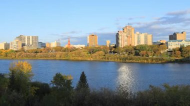 Kanada Saskatoon 4k siluetinin zaman çizelgesi.