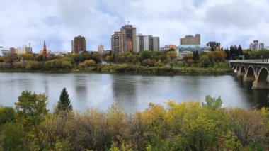 Saskatoon 4k siluetinin zaman çizelgesi
