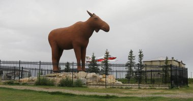 Moose Jaw, Saskatchewan, Kanada 'daki Geyik Mac heykeli