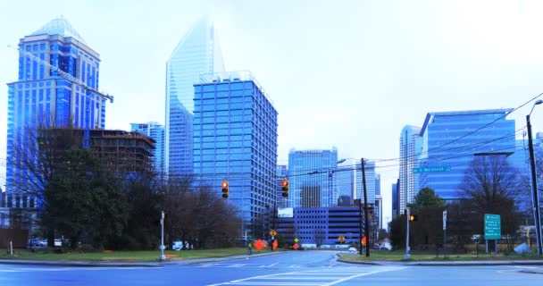 Charlotte Carolina Del Norte Skyline Mañana Brumosa — Vídeos de Stock